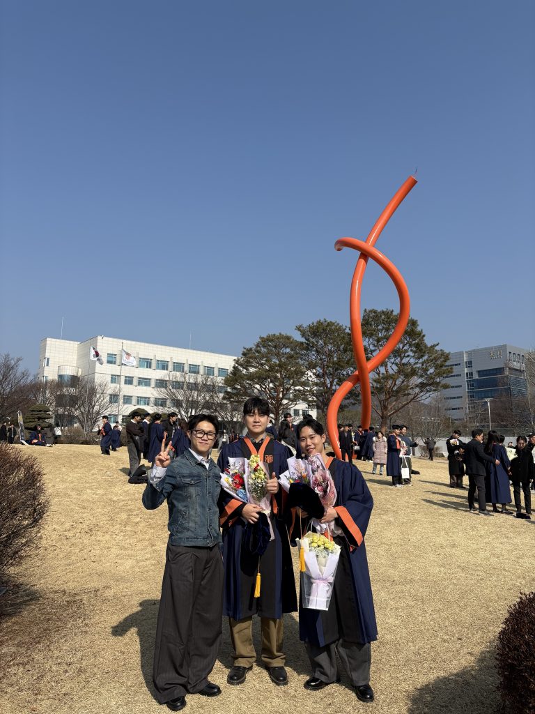 2025 한국기술교육대학교 학위수여식 기념 사진